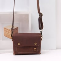 Image 1 of Tiny Chunky Scout in vintage brown