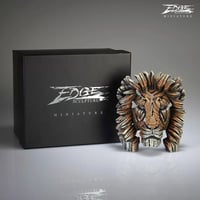 Image 3 of Edge Sculpture "Lion Bust Miniature (Savannah)"