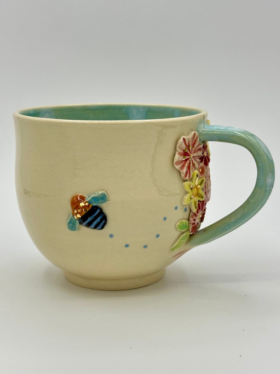 Image of Blue Banded Bee Cup 