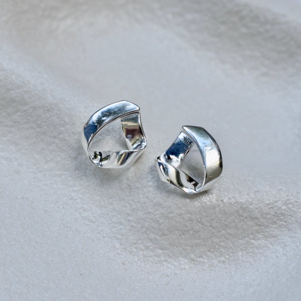 Image of KNOT STUDS