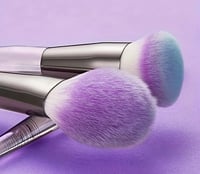 Image 2 of Makeup brush set 