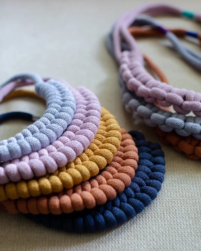 Figure Eight/ Short (Cool Colors)