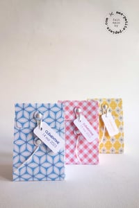 Image 1 of Boites à dragées à fermeture japonaise (sur commande)