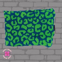 Big green leopard print snood