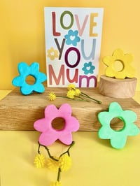 Image 3 of Love You Mum Greeting Card