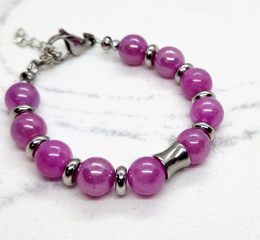 Image of Violet Berry Jade Bracelet