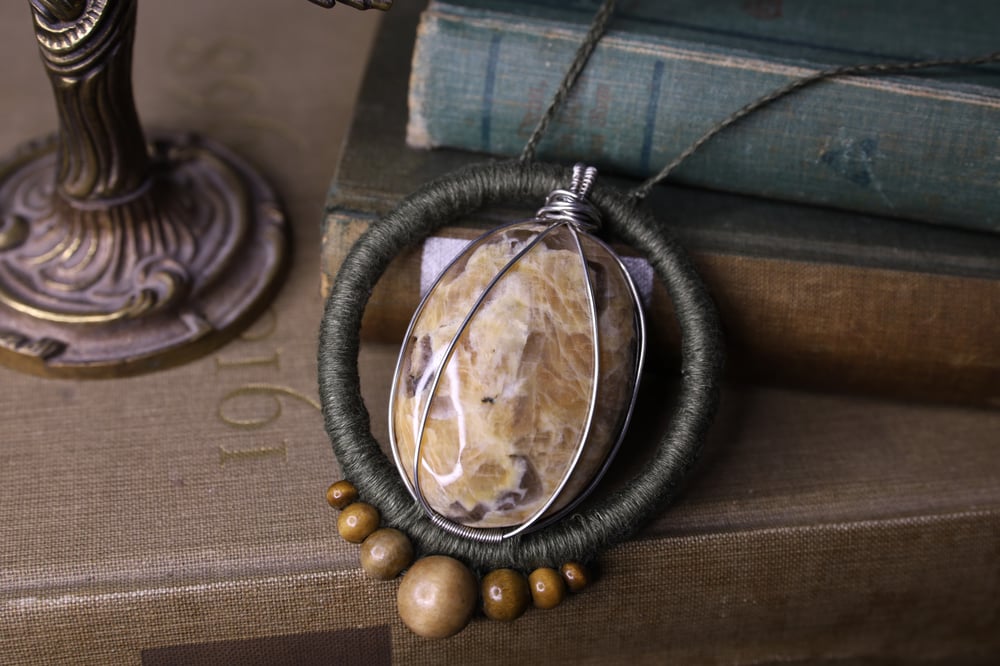 Image of Green linen zebra feldspar necklace