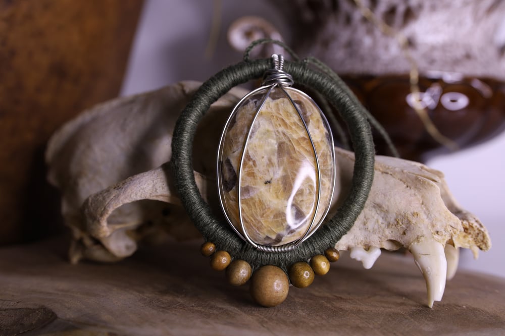 Image of Green linen zebra feldspar necklace