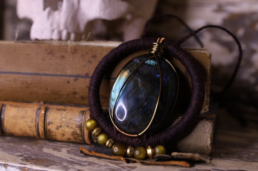 Image of Brown hemp labradorite green beads necklace