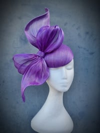 Image 2 of 'Sienna' Bow in Lavender Light