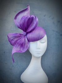 Image 1 of 'Sienna' Bow in Lavender Light