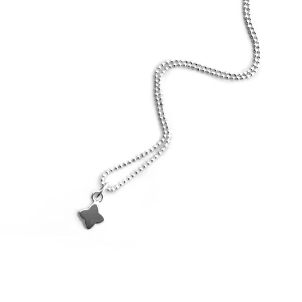 Image of Sterling Silver Clover Necklace 