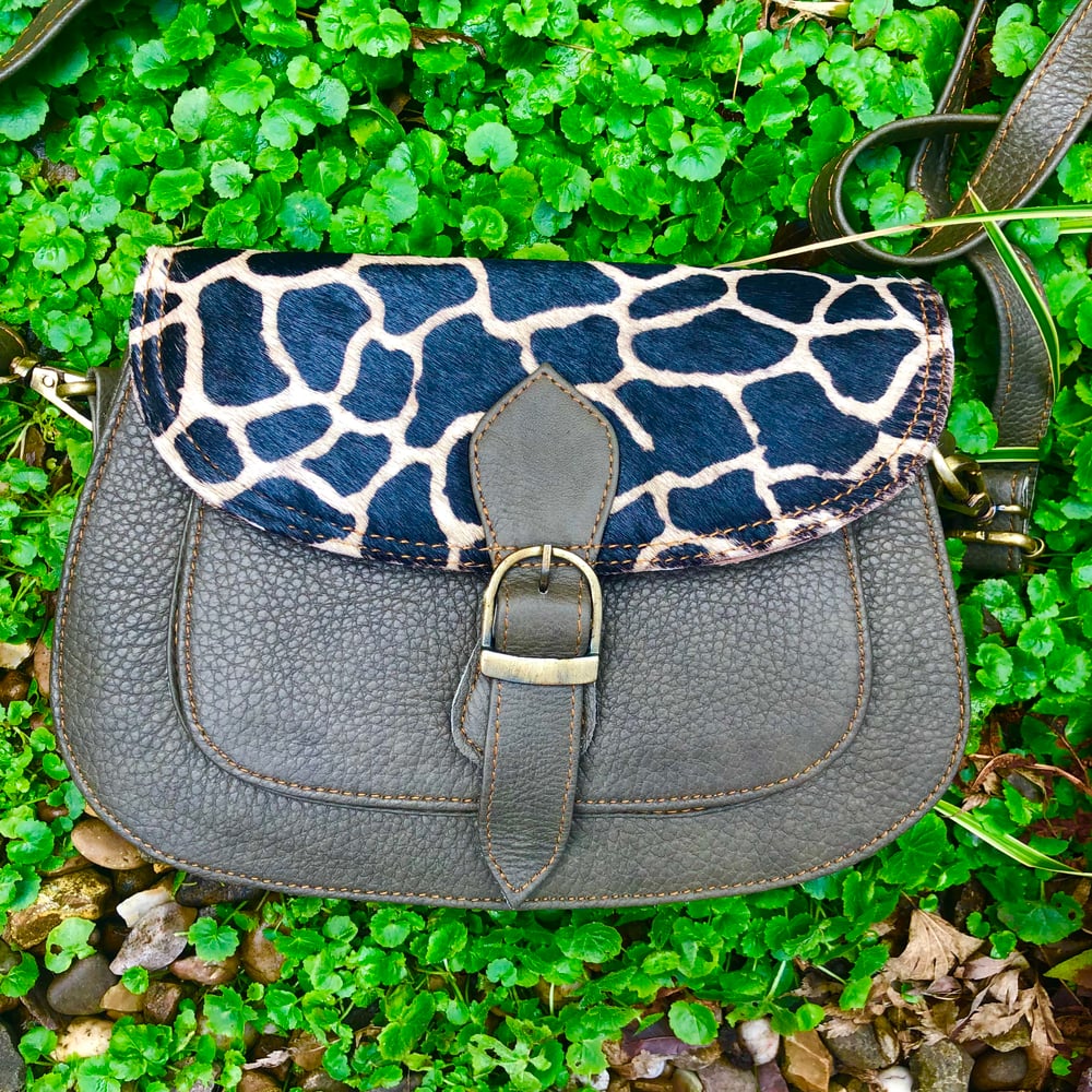 Image of Harlequin Collection - Medium Recycled Leather Saddle #41B