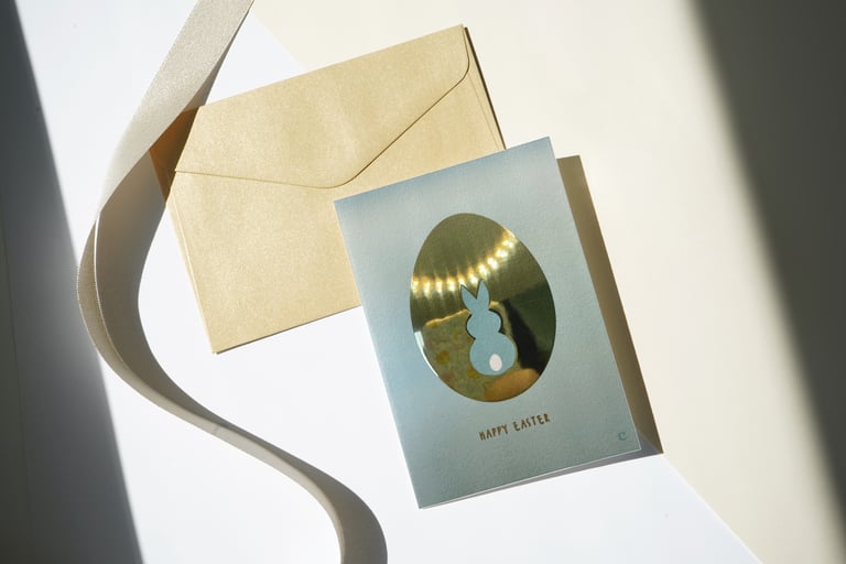 Carte postale illustrée & dorée "Happy Easter" blue