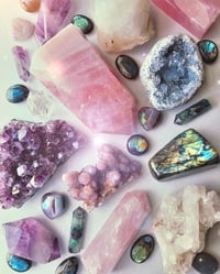 Image 2 of Crystal healing for beginners course 