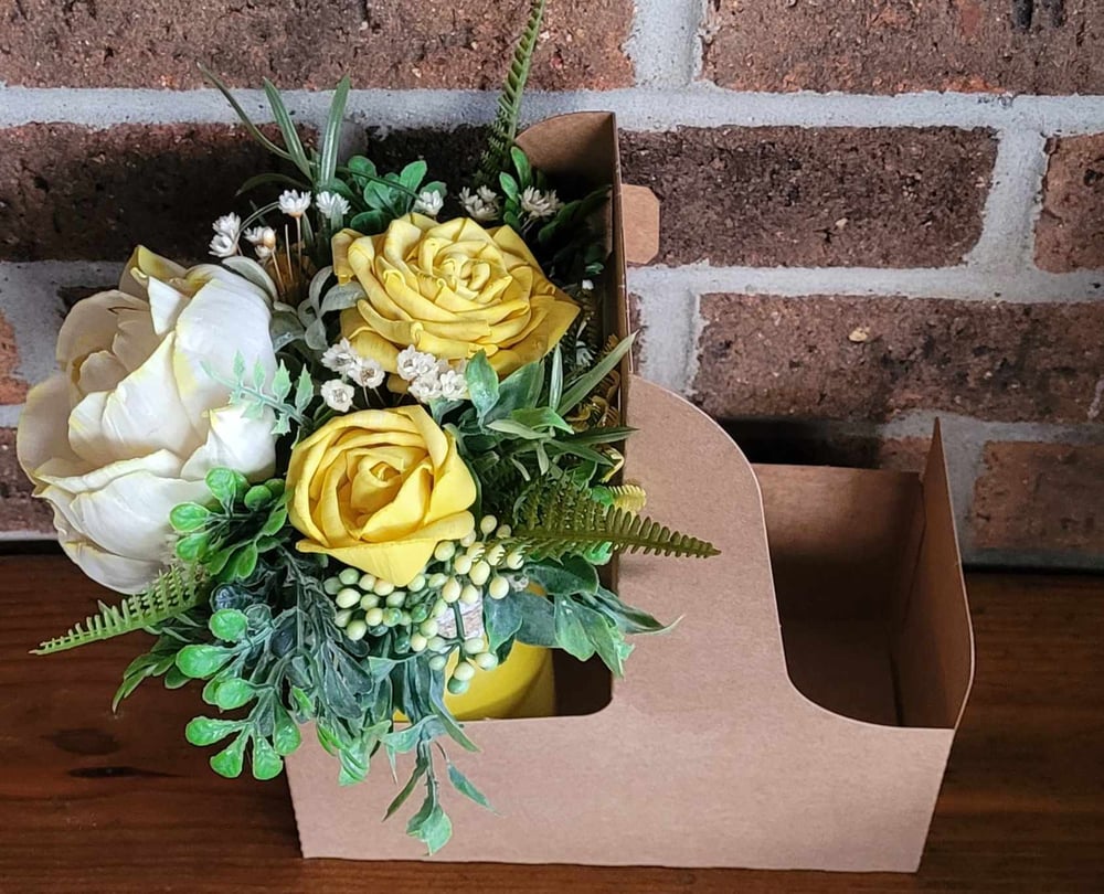 Image of Coffee Carrier & Arrangement