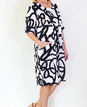Image of Cleo Linen/Cotton Dress - Black/White Abstract
