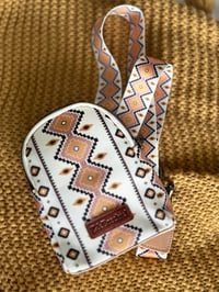 Image 4 of Lacey crossbody bag
