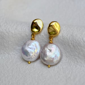 Image of ELLA EARRINGS GOLD