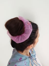 Image 4 of Scrunchie Flos 🏵️