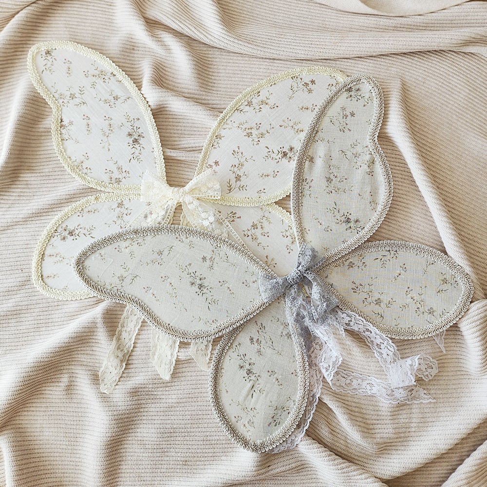 Image of Linen floral wings (large)