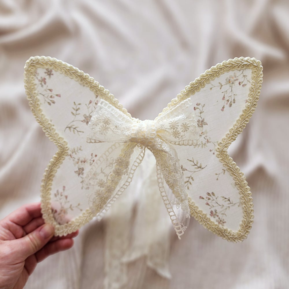 Image of Ivory Linen floral wings (small and medium)