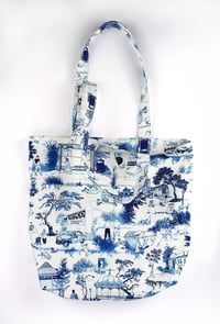 Image 4 of Smart Barnett Tote Bag -  AW 23