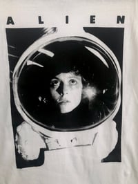 Image 2 of Alien t-shirt