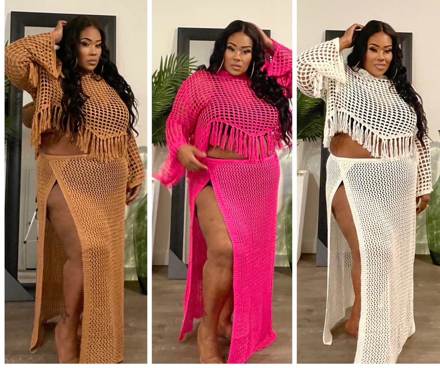 Image of 3PACK PLUS SIZE CROCHET FRINGE TWO-PIECE SKIRT SET W/SLITS