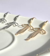 Image 3 of "Sleepy" Bow Earrings