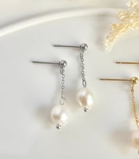 Image 4 of Hanging Chain Pearl Earrings