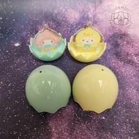 Sanrio Japan Hatching Egg keychain