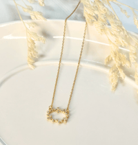 Image 5 of Oval Wreath Necklace