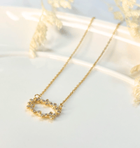 Image 4 of Oval Wreath Necklace