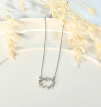 Image 2 of Oval Wreath Necklace