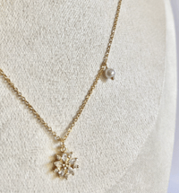 Image 4 of Star Flower & Pearl Necklace