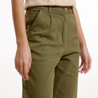 Image 4 of Pantalón Aisse Khaki