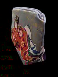 Image 2 of Japanese Dancing Geisha Zippered Clutch Purse 