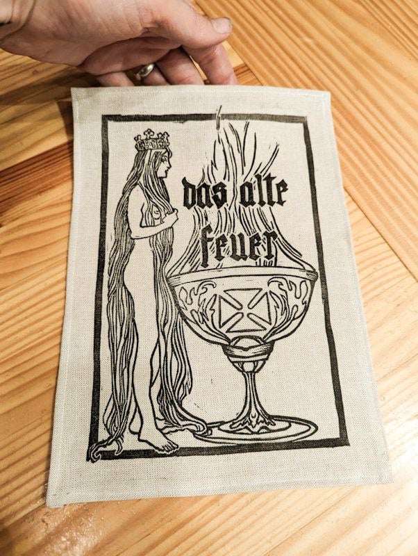 Das alte Feuer Prayer Flag