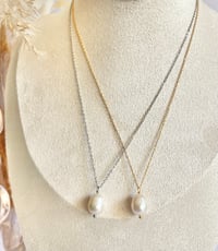Image 2 of "Lone" Pearl Necklace