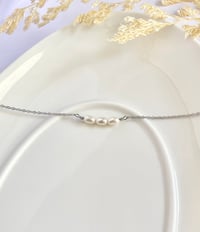 Image 4 of "Tranquil" Pearl Row Anklet