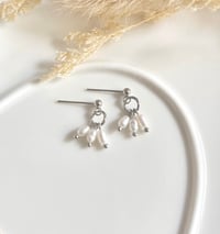 Image 3 of Cluster Pearl Earrings