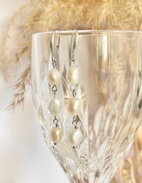 Image 4 of Etched Layered Pearl Earrings?