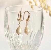 Image 4 of Crystal Heart Pearl Earrings