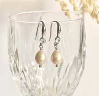 Image 4 of Crystal Pearl Earrings