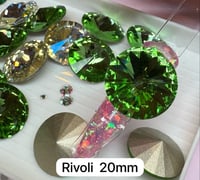 Image 1 of PERIDOT - Chaton Crystals 