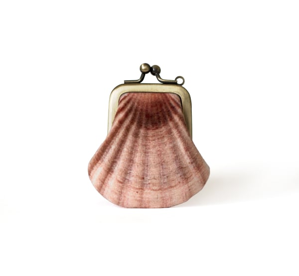 Image of Seashell, tiny velvet kisslock purse with plant-dyed lining
