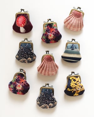 Image of Seashell, tiny velvet kisslock purse with plant-dyed lining