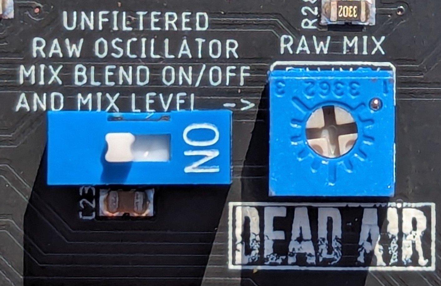ギター C.S.E Drone Station fuzz GENERATOR 8 <BR>DELUXE DRONE DEVICE | Dead Air Shop