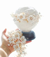 Image 5 of Celestia glam porcelain flower head accesory